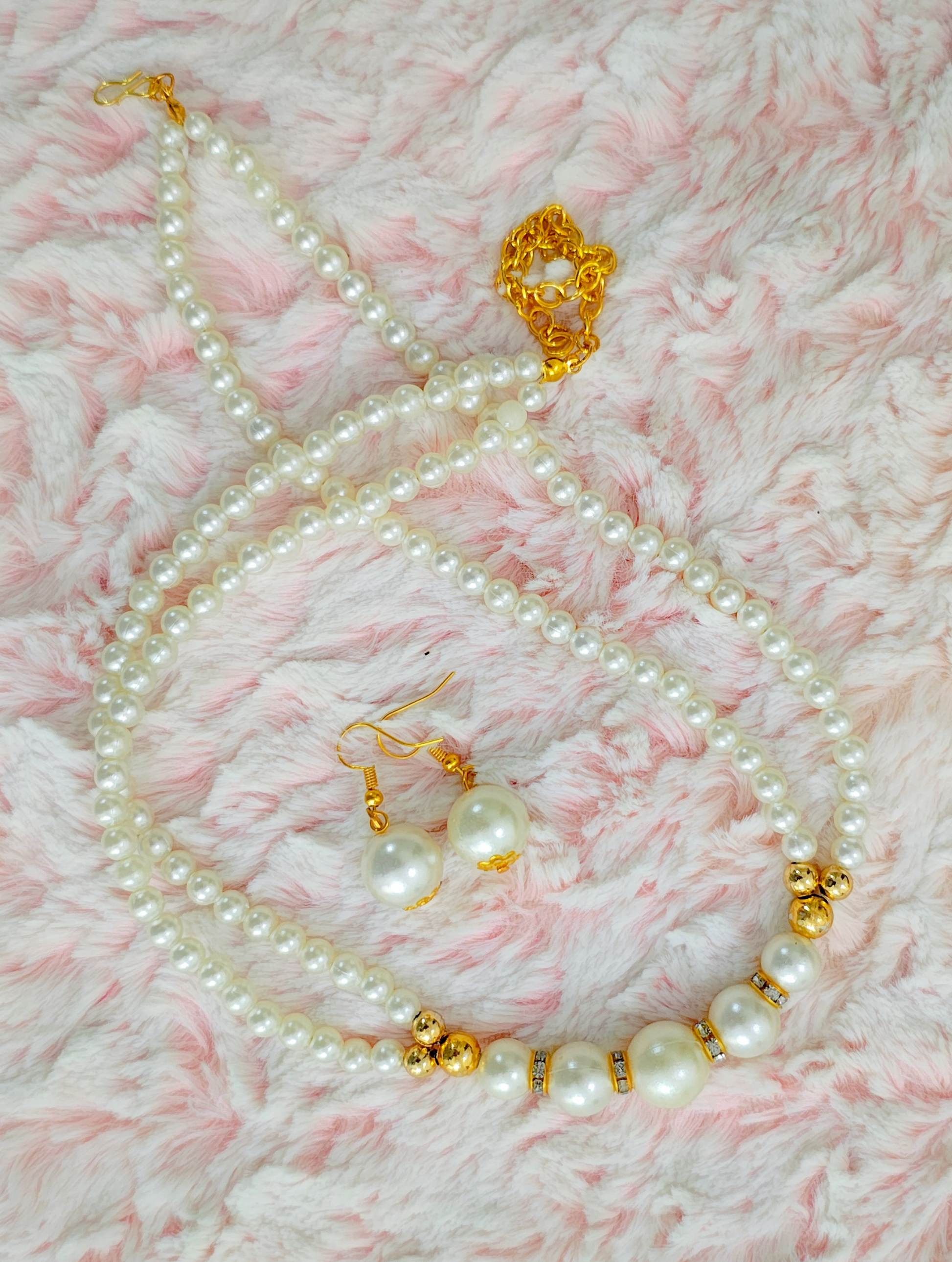 feather necklace
soft glam accessories
pastel jewellery India
romantic style necklace